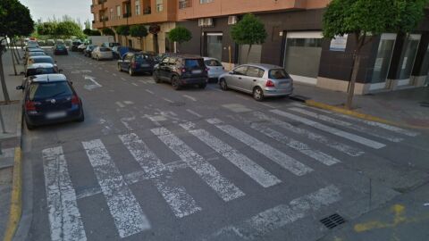 Paso de peatones de Mislata (Valencia) donde ha tenido lugar el atropello