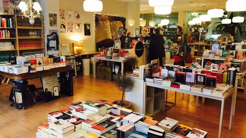 Lecturas en la Maleta con la librera Mercedes Corbill&oacute;n