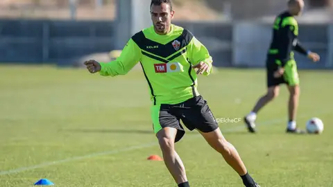 Gonzalo Verdú en un entrenamiento Gonzalo Verdú en un entrenamiento