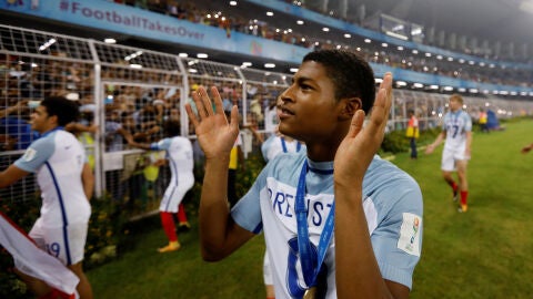 Rhian Brewster, tras ganar a Espa&ntilde;a en el Mundial sub-17