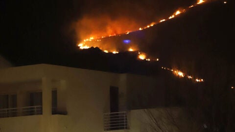 Vista del incendio forestal declarado en Pollen&ccedil;a, Mallorca