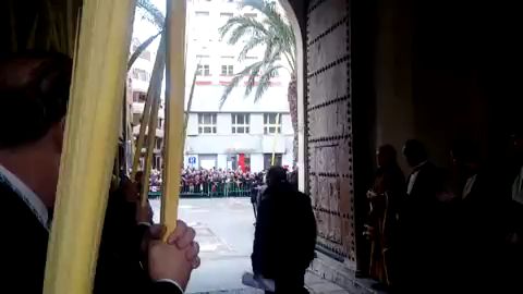 As&iacute; ha sido la entrada de Francesc Cant&oacute; por el arco del Ayuntamiento de Elche 