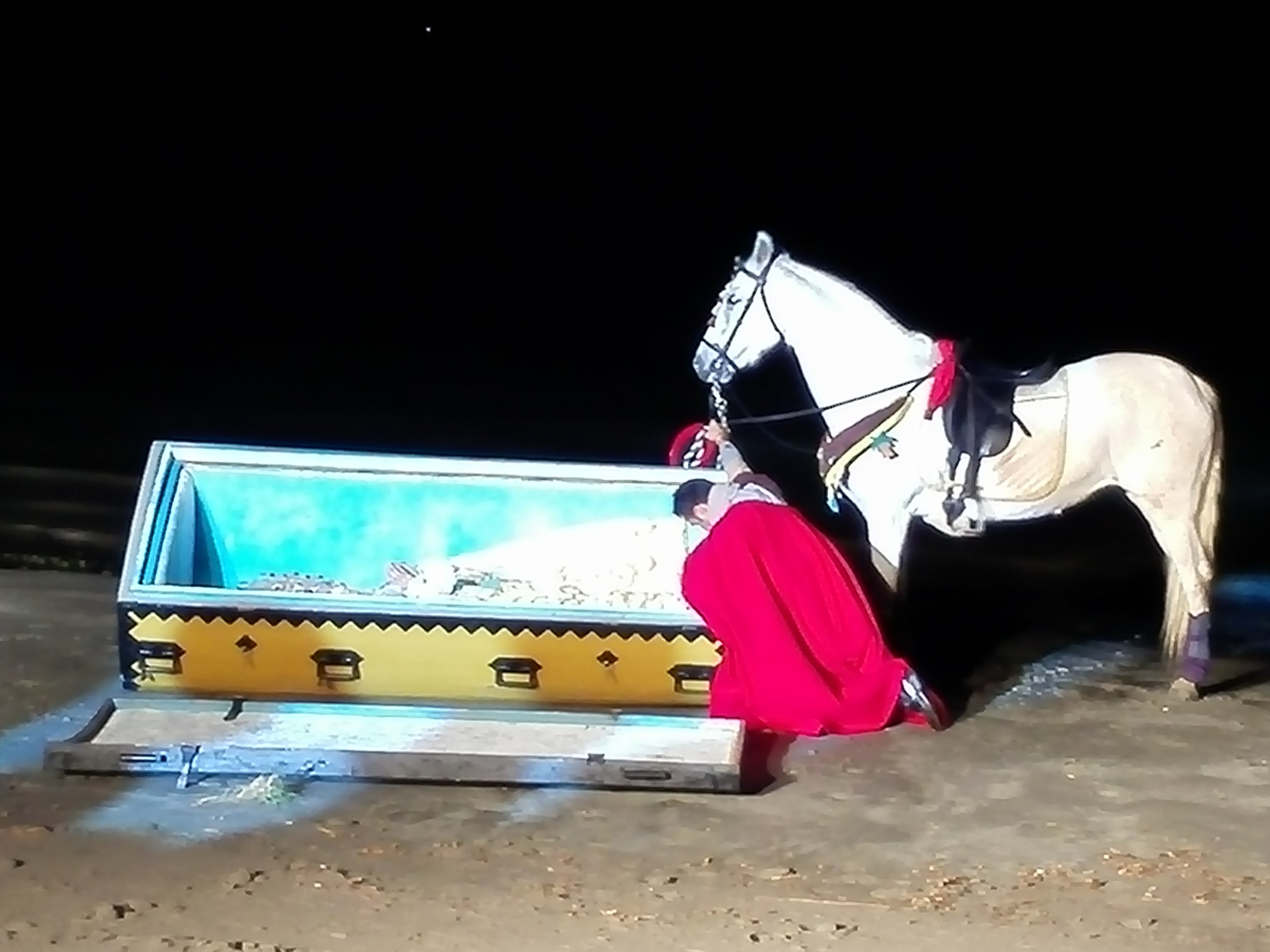 El guardacostas Francesc Cantó encuentra el arca con la imagen de la Virgen El guardacostas Francesc Cantó encuentra el arca con la imagen de la Virgen