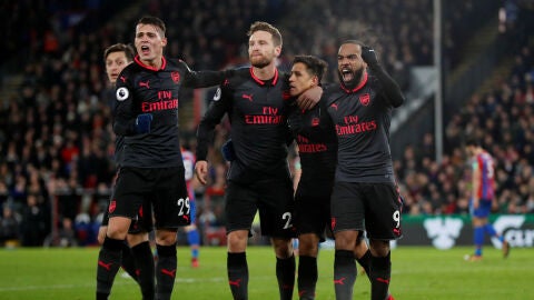 El Arsenal celebrando el gol