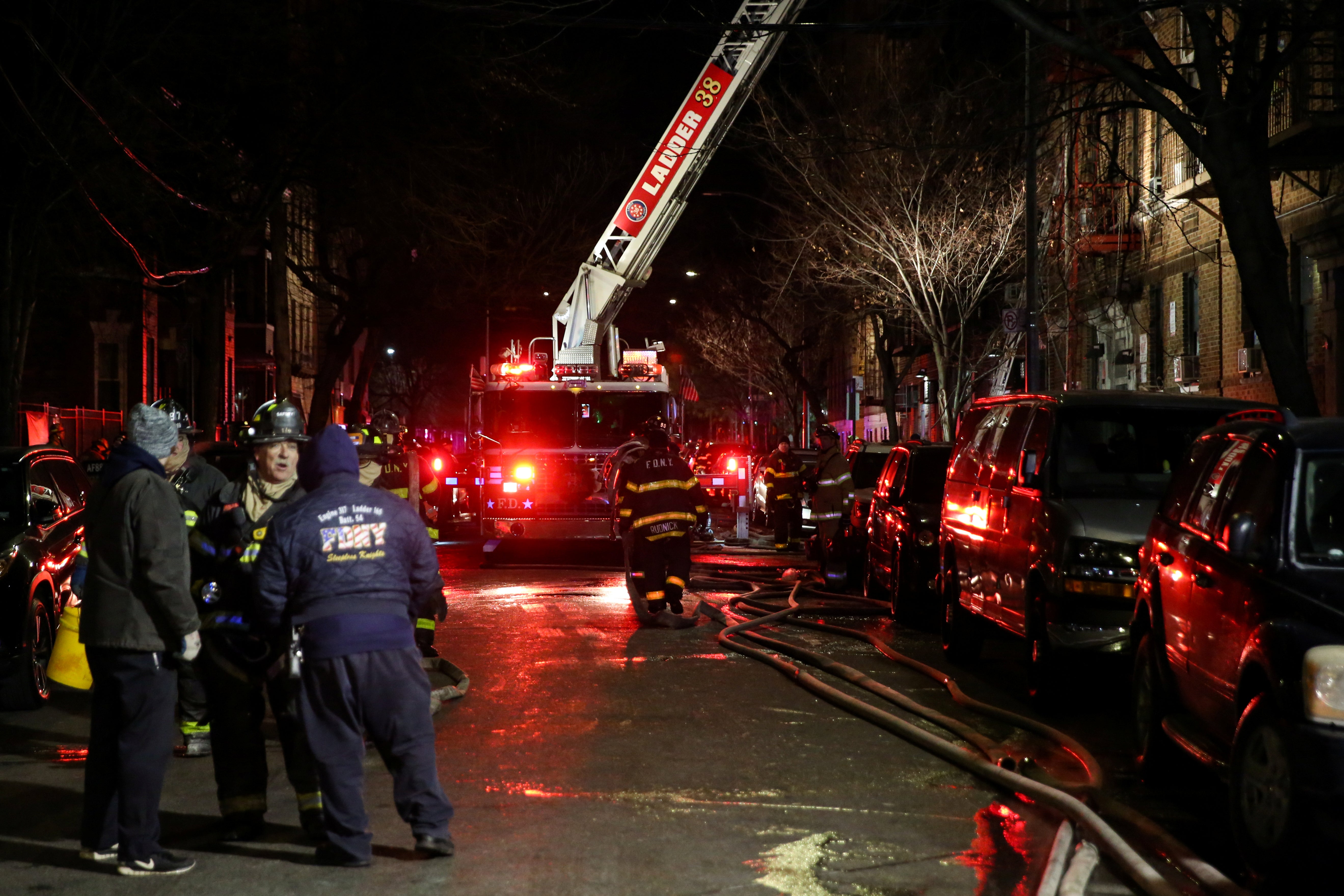 Una estufa de cocina pudo causar el incendio en Nueva York que causó 12 muertos Una estufa de cocina pudo causar el incendio en Nueva York que causó 12 muertos
