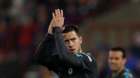 Hazard aplaude a los aficionados