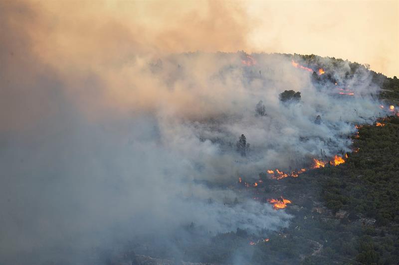 Estabilizado el incendio forestal de Culla (Castellón), tras quemar más de 400 hectáreas Estabilizado el incendio forestal de Culla (Castellón), tras quemar más de 400 hectáreas