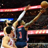 Beal entra a canasta ante la defensa de Mirotic Beal entra a canasta ante la defensa de Mirotic