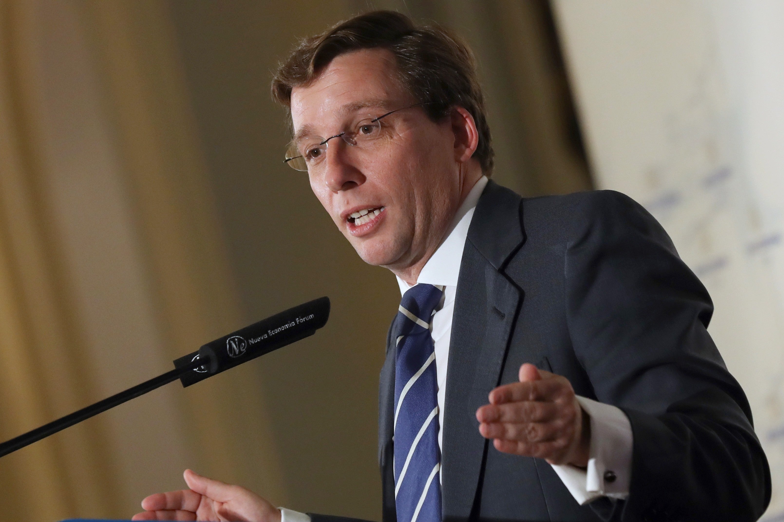 El PP de Madrid dice que el PSOE está "desesperado" porque su proyecto para Madrid es "fichar" a Carmena, "capitana de un barco hundido" El PP de Madrid dice que el PSOE está "desesperado" porque su proyecto para Madrid es "fichar" a Carmena, "capitana de un barco hundido"