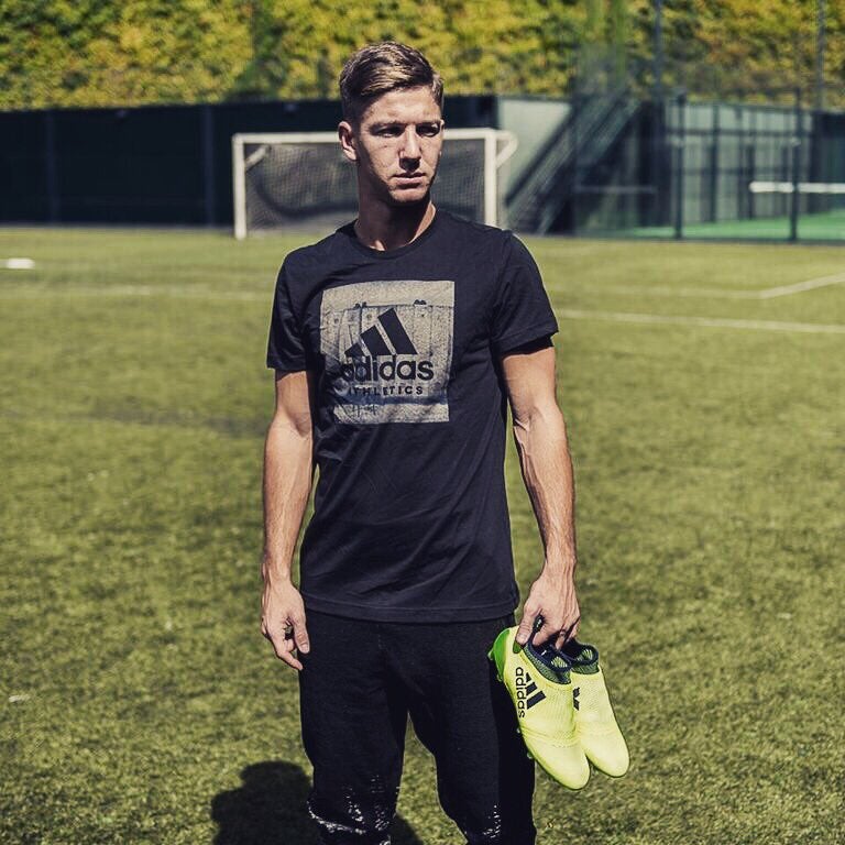 Vietto llega a Valencia para ultimar su fichaje: "La llamada de Marcelino fue muy importante" Vietto llega a Valencia para ultimar su fichaje: "La llamada de Marcelino fue muy importante"