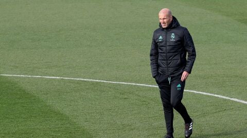 Zinedine Zidane durante un entrenamiento del Real Madrid