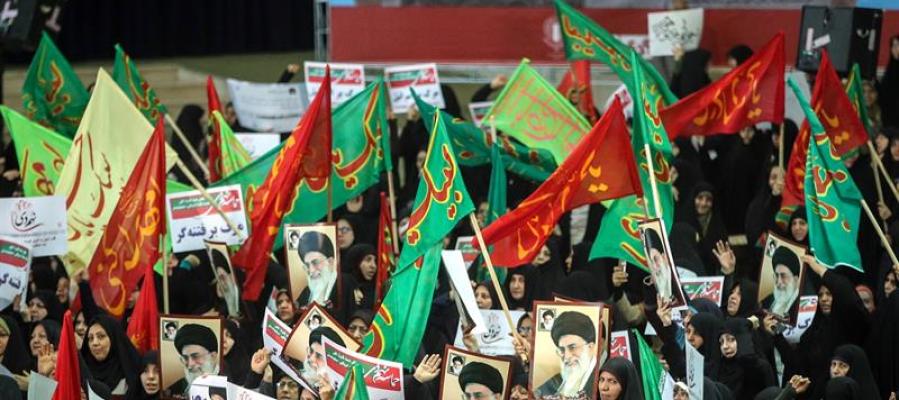 Miles de personas se manifiestan en Irán en apoyo al régimen