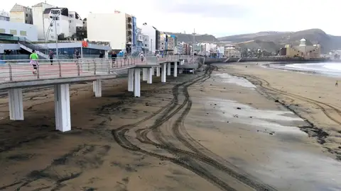 Playa de las Canteras en Las Palmas de Gran Canaria Playa de las Canteras en Las Palmas de Gran Canaria
