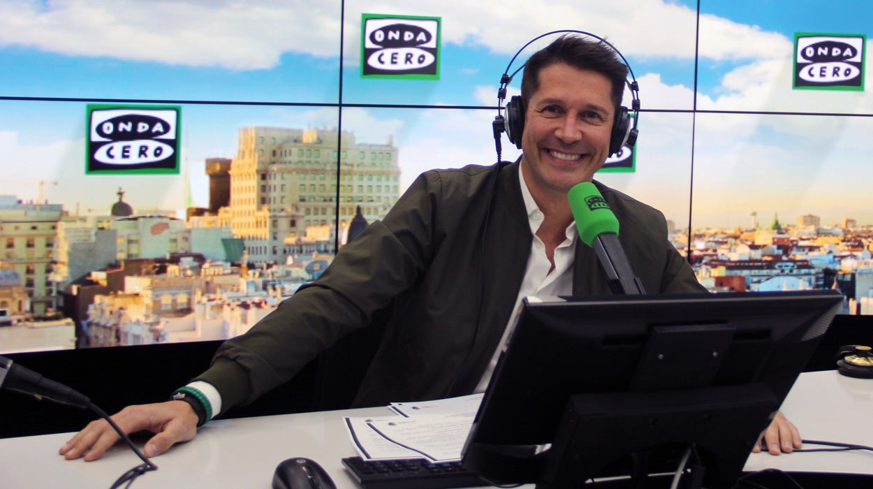 Jaime Cantizano: "Nuestra posición y la del oyente cambia cuando llega el fin de semana, aunque no nos vamos a olvidar de la realidad" Jaime Cantizano: "Nuestra posición y la del oyente cambia cuando llega el fin de semana, aunque no nos vamos a olvidar de la realidad"