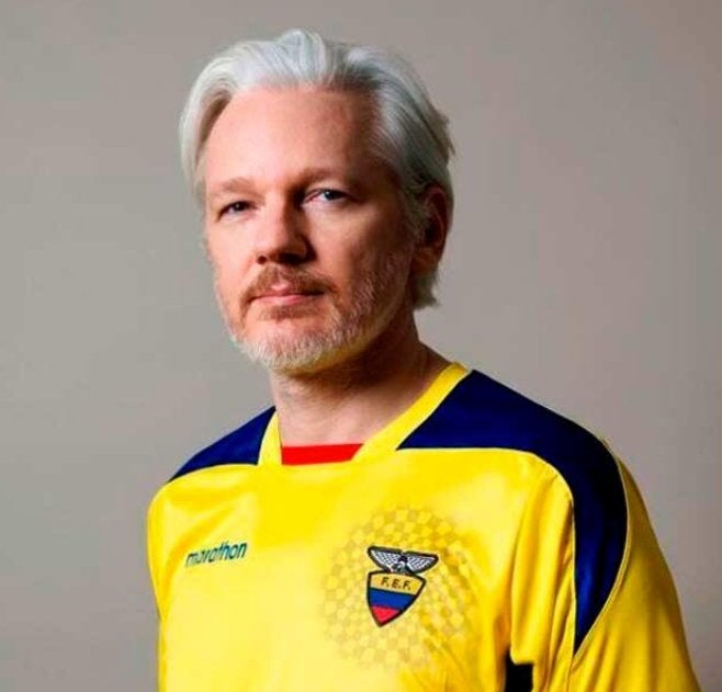 Ecuador concede la nacionalidad a Julian Assange para resolver su situación en la Embajada del país en Londres Ecuador concede la nacionalidad a Julian Assange para resolver su situación en la Embajada del país en Londres