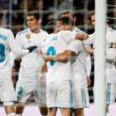 Los jugadores del Real Madrid celebran un gol de Lucas Vázquez