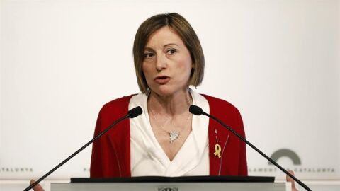 La presidenta del Parlament, Carme Forcadell, durante la rueda de prensa