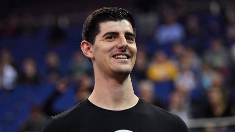 Courtois, sonriente durante el Celtics-Sixers
