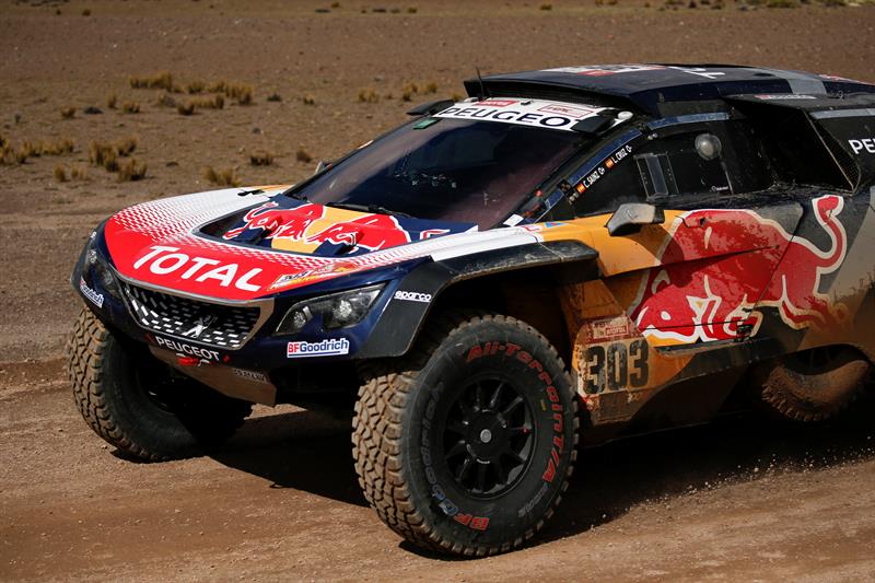 Carlos Sainz, sancionado con 10 minutos en el Dakar por su incidente con Kolen Carlos Sainz, sancionado con 10 minutos en el Dakar por su incidente con Kolen