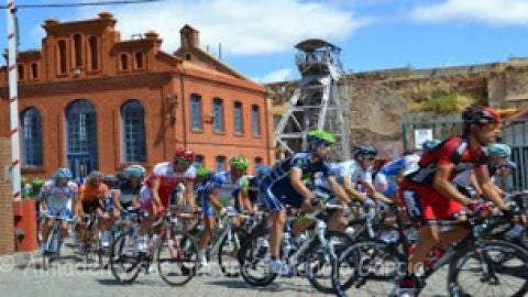 La Vuelta ya pas&oacute; por Almaden en 2.011