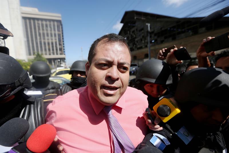Detienen a un diputado de Guatemala por su supuesta implicación en el asesinato de dos periodistas Detienen a un diputado de Guatemala por su supuesta implicación en el asesinato de dos periodistas