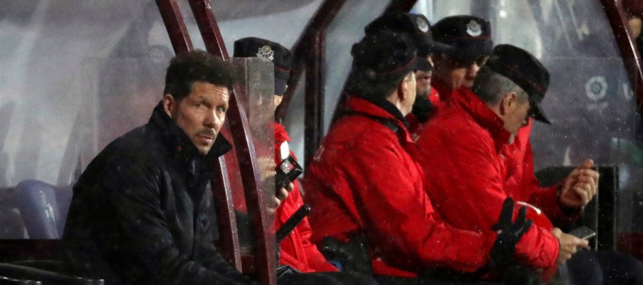 Simeone, en el banquillo de Ipurua Simeone, en el banquillo de Ipurua