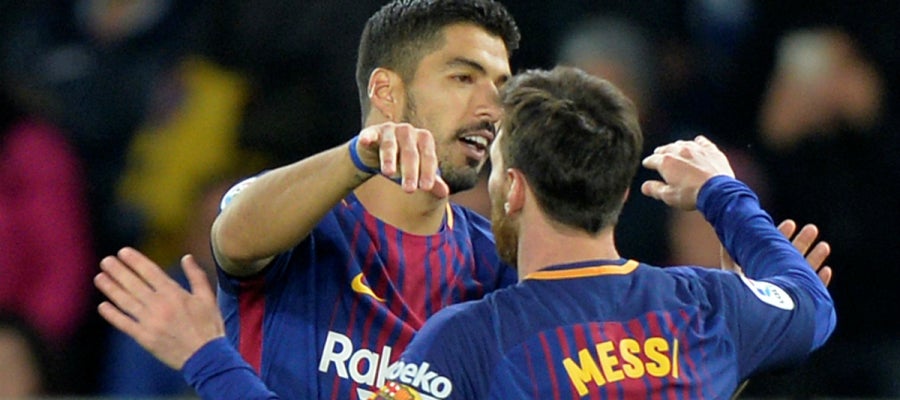 Suárez celebra el gol con Messi Suárez celebra el gol con Messi
