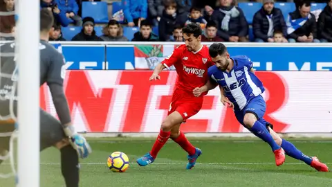 El Alavés se impone al Sevilla. El Alavés se impone al Sevilla.