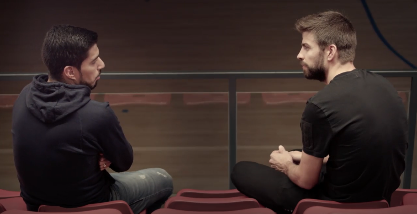 Piqué entrevista a Luis Suárez: "Lloré cuando fiché por el Barcelona" Piqué entrevista a Luis Suárez: "Lloré cuando fiché por el Barcelona"