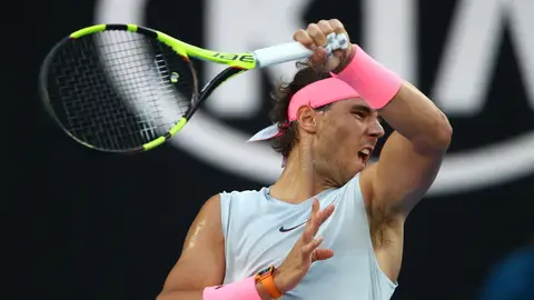 Rafa Nadal golpea de derecha una bola en el Open de Australia Rafa Nadal golpea de derecha una bola en el Open de Australia