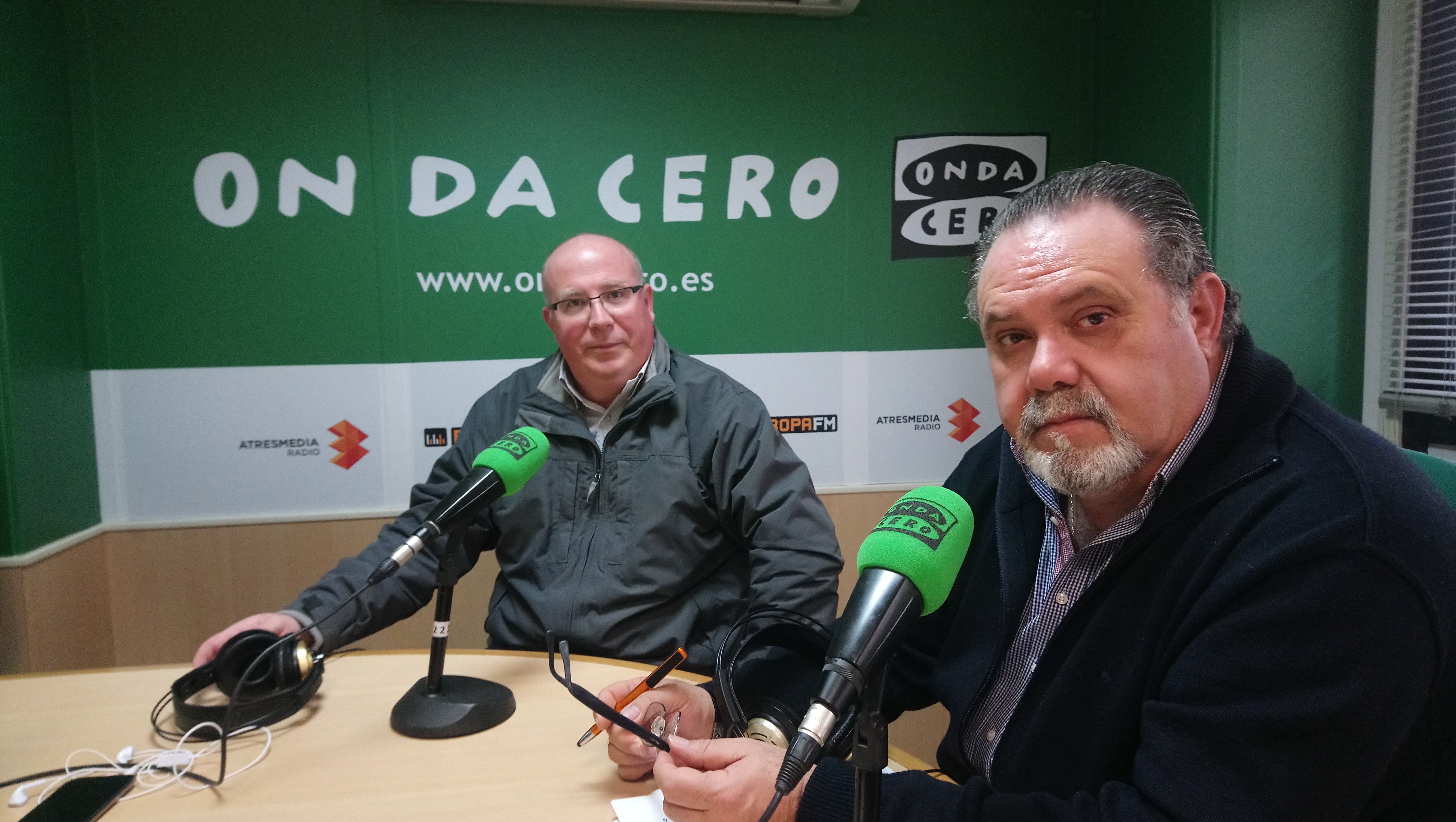 "Nos parece bien aumentar una hora de inglés a la semana pero sin alargar la jornada" "Nos parece bien aumentar una hora de inglés a la semana pero sin alargar la jornada"