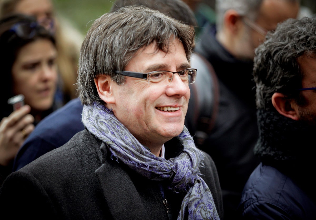 Puigdemont renuncia al voto delegado hoy y sólo lo piden tres diputados presos Puigdemont renuncia al voto delegado hoy y sólo lo piden tres diputados presos