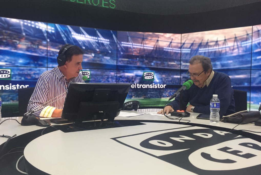 Juan de Dios Román: "Al balonmano llegué de casualidad, mi intención era ser profesor" Juan de Dios Román: "Al balonmano llegué de casualidad, mi intención era ser profesor"