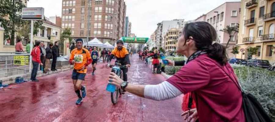El Patronato de deportes acoge una charla informativa sobre nutrición deportiva con motivo de la celebración del VIII Marató BP Castelló. El Patronato de deportes acoge una charla informativa sobre nutrición deportiva con motivo de la celebración del VIII Marató BP Castelló.