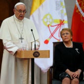 Papa Francisco y Michelle Bachelet