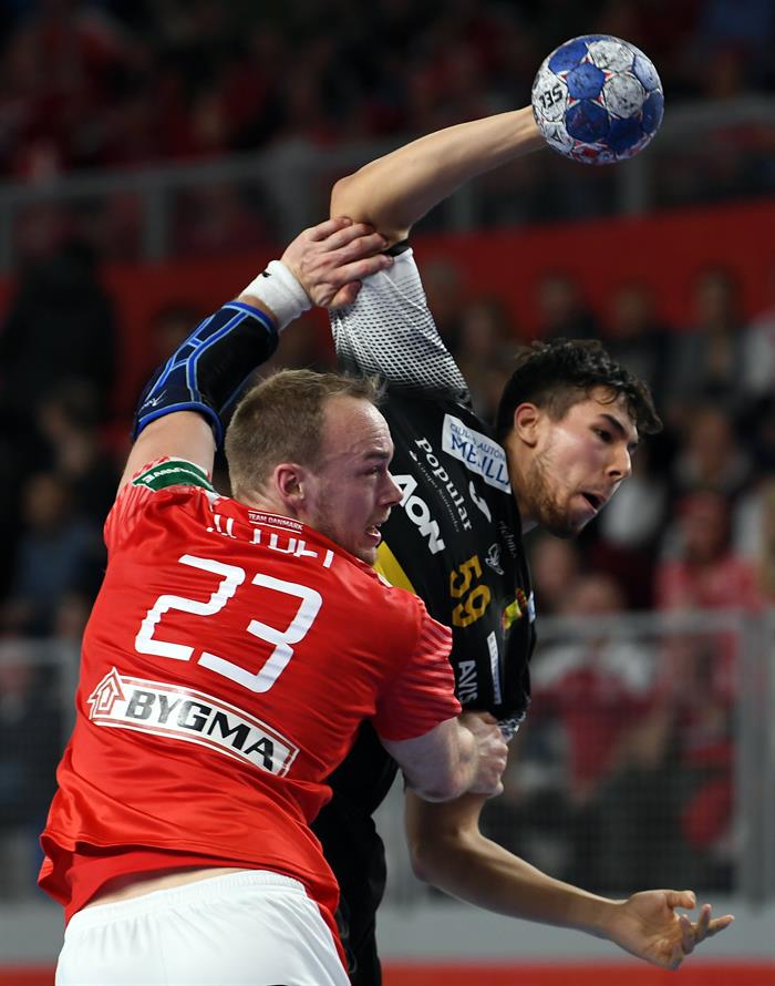 España encaja ante Dinamarca su primera derrota en el Europeo España encaja ante Dinamarca su primera derrota en el Europeo