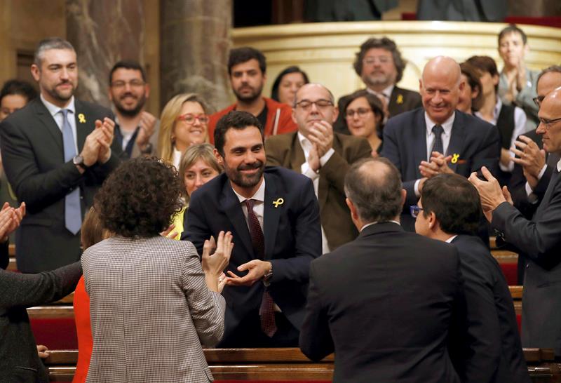 Roger Torrent, elegido presidente del Parlament con el apoyo de Junts per Catalunya, ERC y la CUP Roger Torrent, elegido presidente del Parlament con el apoyo de Junts per Catalunya, ERC y la CUP