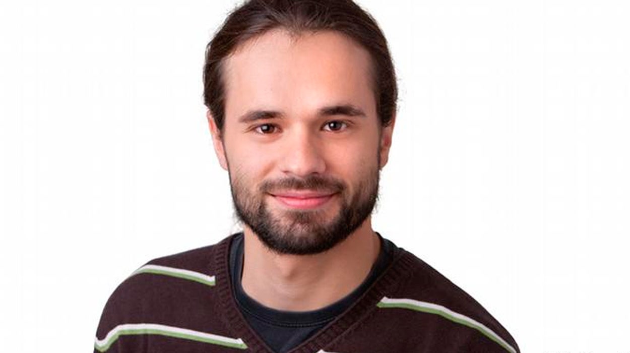 Gerard Gómez: "Es una anomalía que Puigdemont no pueda ejercer su libre derecho a ser investido president" Gerard Gómez: "Es una anomalía que Puigdemont no pueda ejercer su libre derecho a ser investido president"