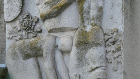 Relieves de la fuente de la Plaza de la Provincia