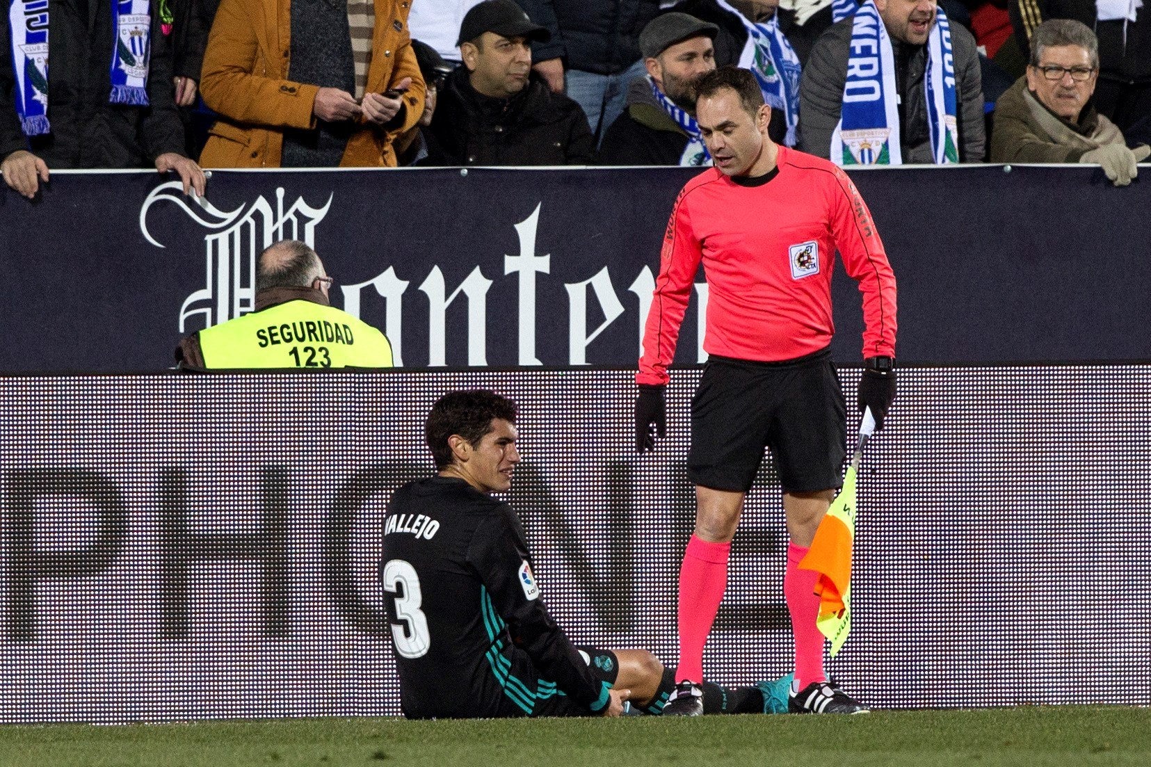 Vallejo sufre una lesión en el bíceps femoral de la pierna derecha Vallejo sufre una lesión en el bíceps femoral de la pierna derecha