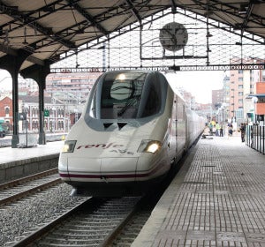Tren en la Estación de Valladolid Tren en la Estación de Valladolid