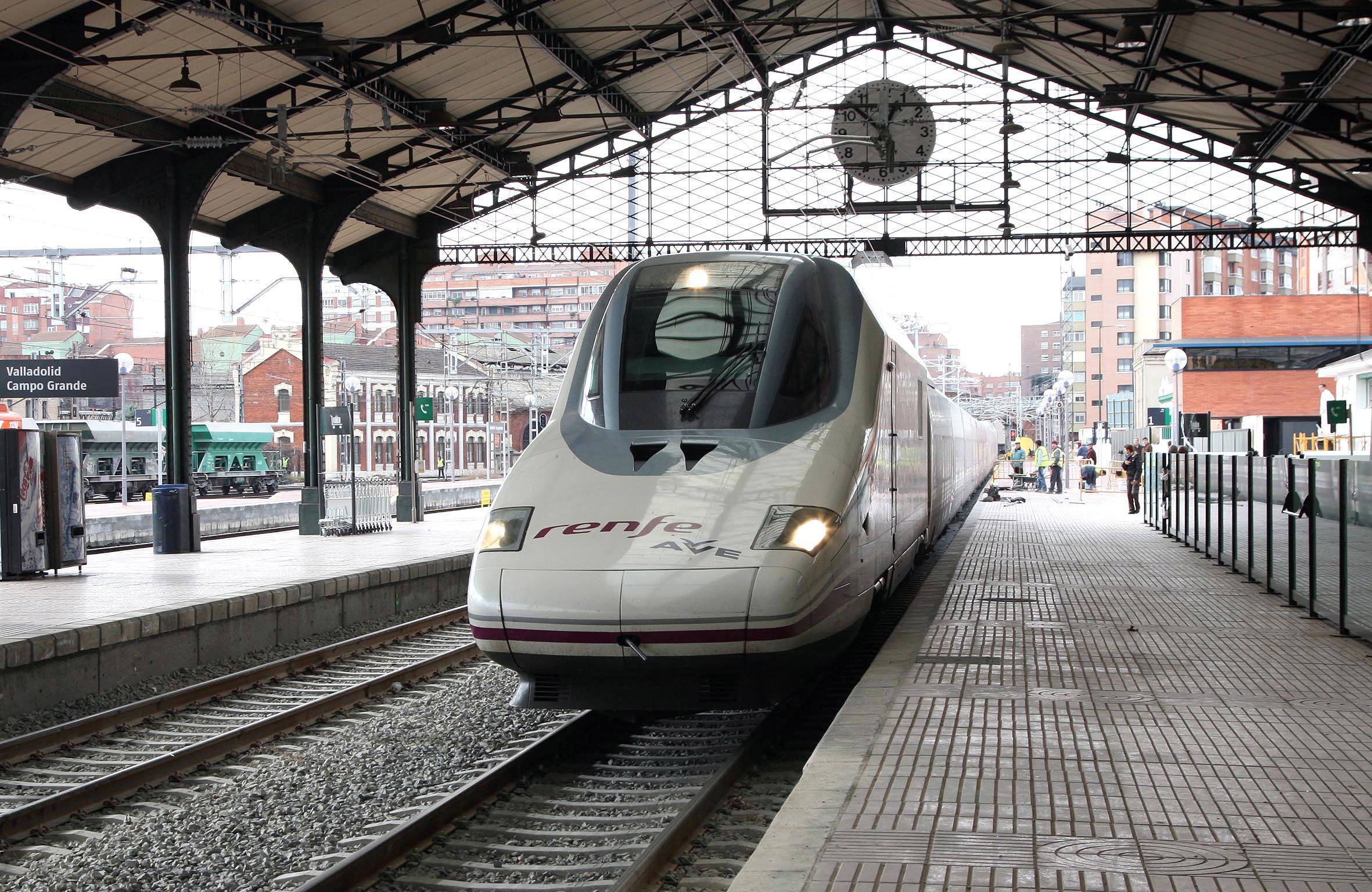 Renfe reforzará las conexiones entre Valladolid y Madrid a partir de otoño Renfe reforzará las conexiones entre Valladolid y Madrid a partir de otoño