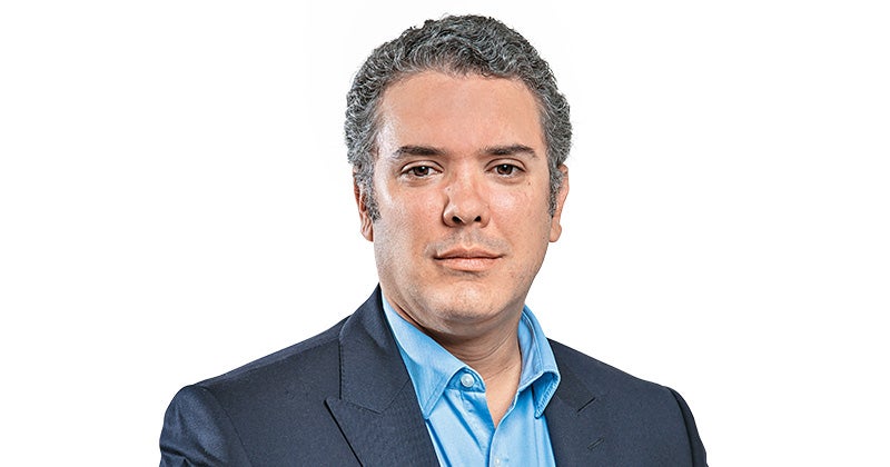 Iván Duque: "Es necesario que los grupos armados se desintegren y que los máximos responsables paguen sus penas y reparen a las víctimas" Iván Duque: "Es necesario que los grupos armados se desintegren y que los máximos responsables paguen sus penas y reparen a las víctimas"