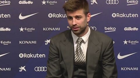Gerard Piqu&eacute;, en el acto de renovaci&oacute;n con el Barcelona