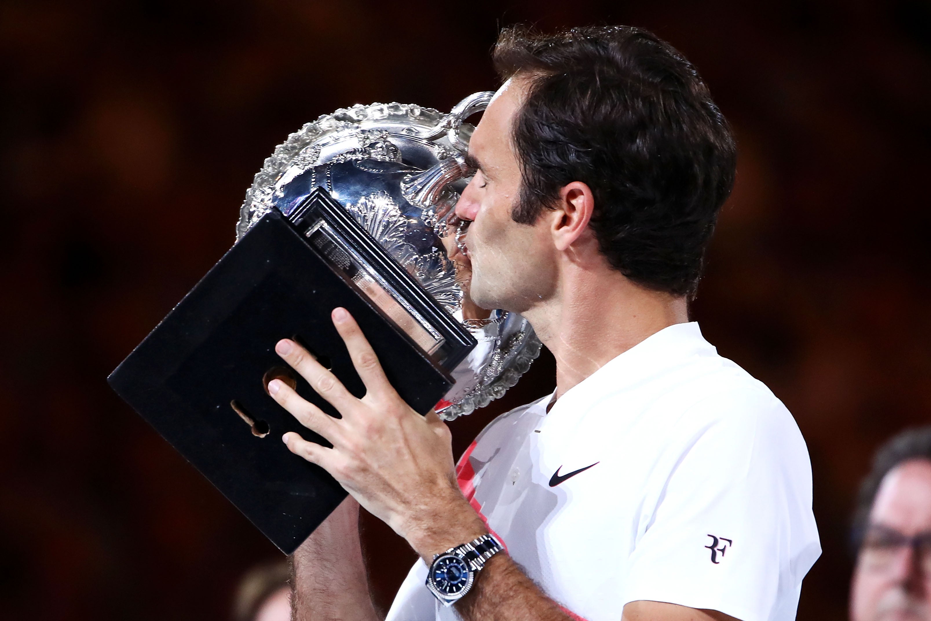 Roger Federer acecha el número 1 de Nadal y se sitúa a 155 puntos Roger Federer acecha el número 1 de Nadal y se sitúa a 155 puntos