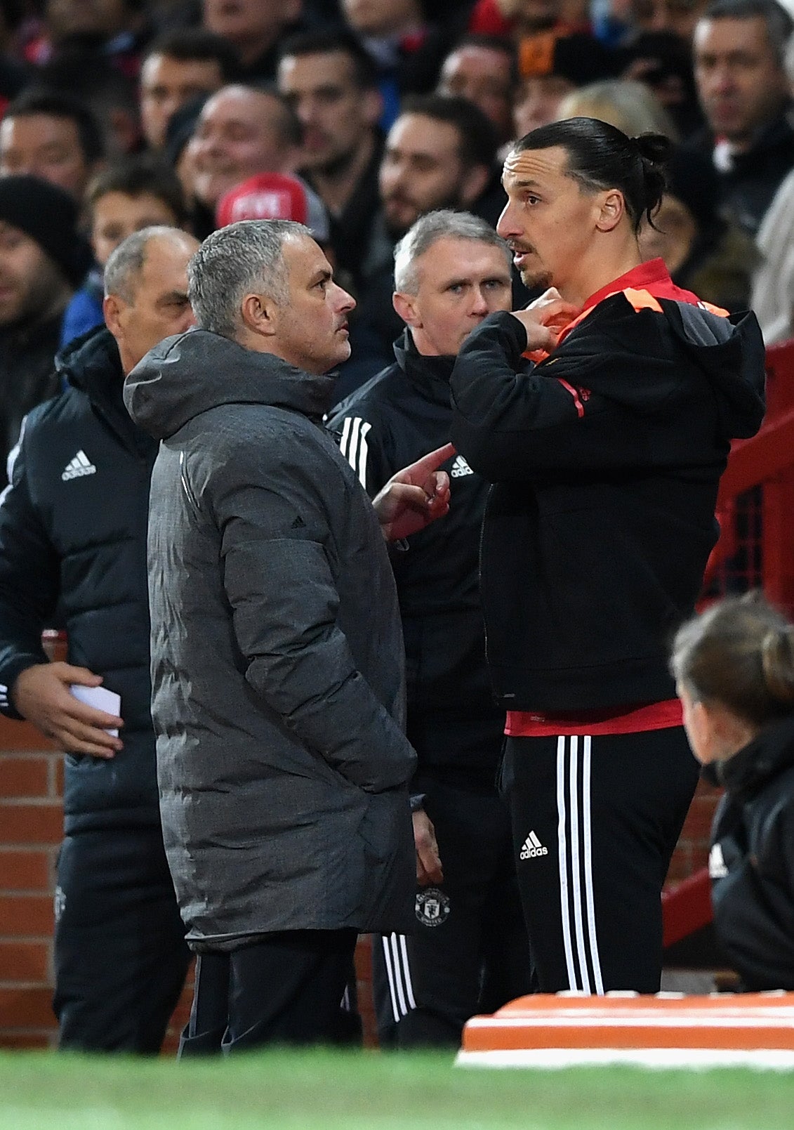 Mourinho desvela el futuro de Ibrahimovic: "Esta será su última temporada en el club" Mourinho desvela el futuro de Ibrahimovic: "Esta será su última temporada en el club"