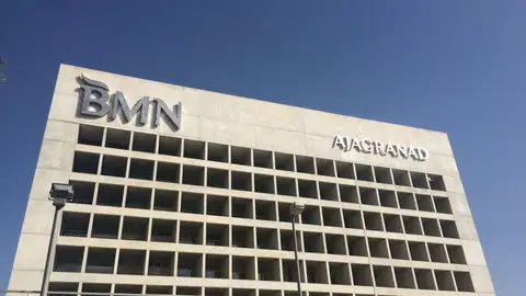 Comienzan los desmantelamientos en Caja Granada Comienzan los desmantelamientos en Caja Granada