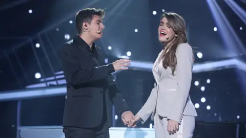 Alfred y Amaia durante la actuación de "Tu Canción" Alfred y Amaia durante la actuación de "Tu Canción"