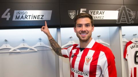 &Iacute;&ntilde;igo Mart&iacute;nez, con la camiseta del Athletic