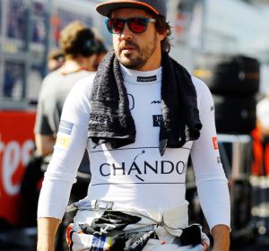 Fernando Alonso en el paddock Fernando Alonso en el paddock
